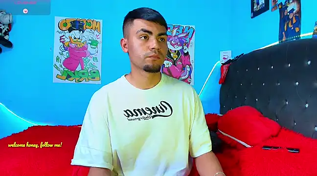 Snapshot of kalivan_voinesscu chatting on 02.01.25 kalivan voinesscu online show from 02.01.25