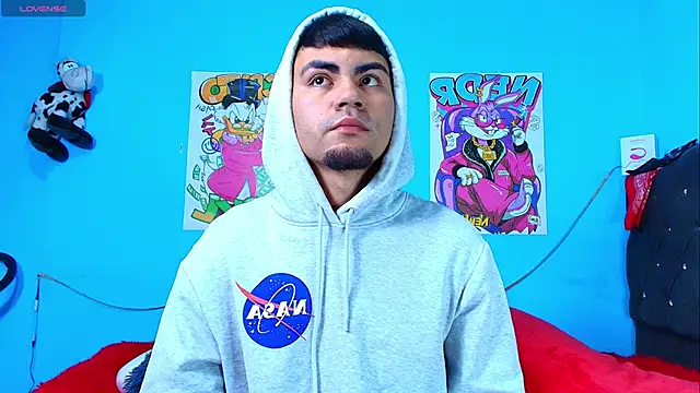 Snapshot of kalivan_voinesscu chatting on 03.12.25 kalivan voinesscu online show from 03.12.25