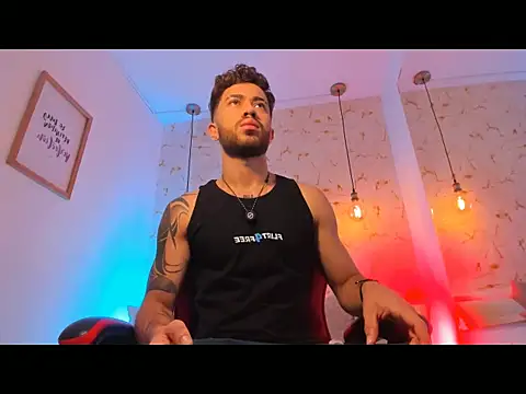 Snapshot of rikkostuff chatting on 10.11.25 rikkostuff online show from 10.11.25