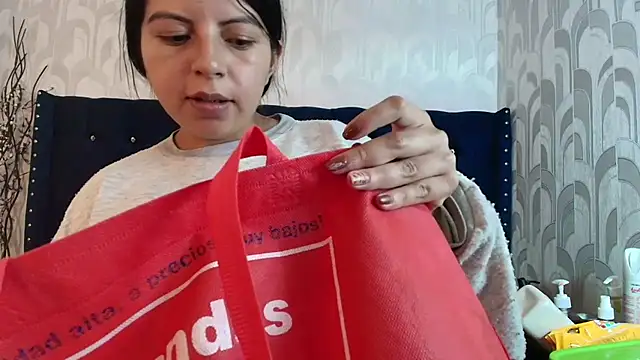 CarolineBrunx online show from 04.04.26