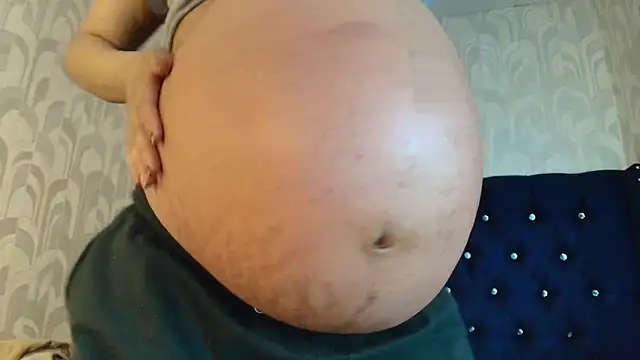 CarolineBrunx online show from 04.21.26