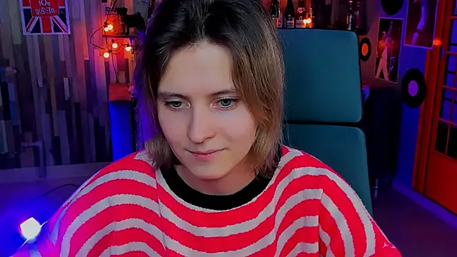 Snapshot of LolaAsmus chatting on 01.08.25 LolaAsmus online show from 01.08.25