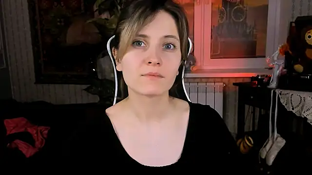 Snapshot of LolaAsmus chatting on 01.10.25 LolaAsmus online show from 01.10.25