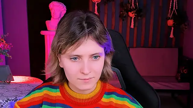 Snapshot of LolaAsmus chatting on 01.14.25 LolaAsmus online show from 01.14.25