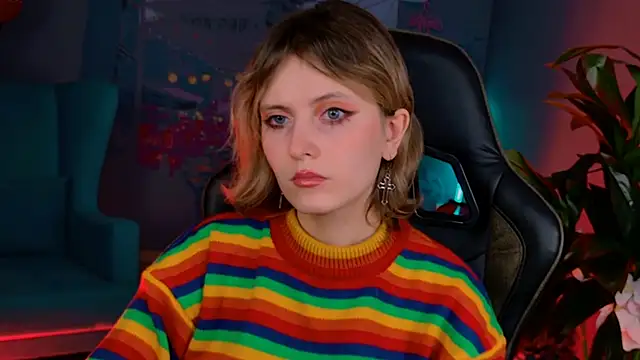 Snapshot of LolaAsmus chatting on 01.15.25 LolaAsmus online show from 01.15.25