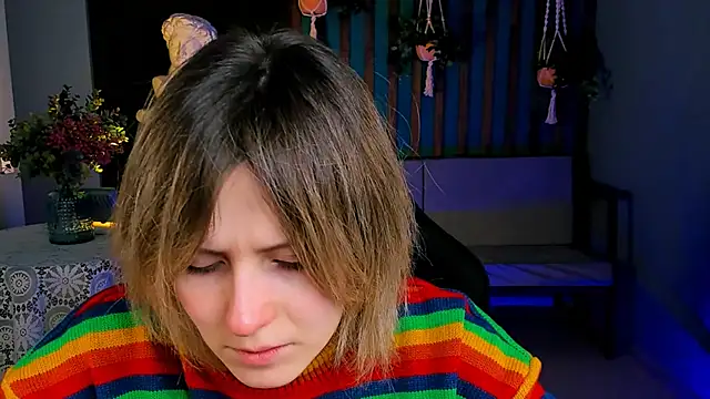 Snapshot of LolaAsmus chatting on 01.21.25 LolaAsmus online show from 01.21.25