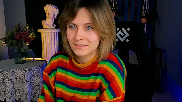 Snapshot of LolaAsmus chatting on 01.21.25 LolaAsmus online show from 01.21.25