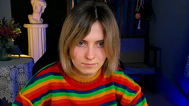 Snapshot of LolaAsmus chatting on 01.21.25 LolaAsmus online show from 01.21.25