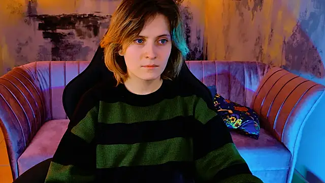 Snapshot of LolaAsmus chatting on 01.29.25 LolaAsmus online show from 01.29.25