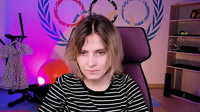 Snapshot of LolaAsmus chatting on 02.01.25 LolaAsmus online show from 02.01.25