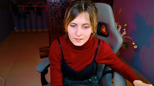 Snapshot of LolaAsmus chatting on 02.06.25 LolaAsmus online show from 02.06.25