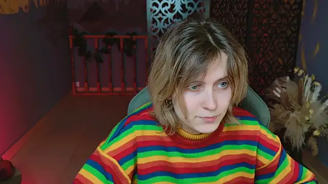 Snapshot of LolaAsmus chatting on 02.07.25 LolaAsmus online show from 02.07.25