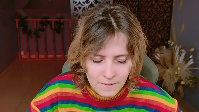 Snapshot of LolaAsmus chatting on 02.08.25 LolaAsmus online show from 02.08.25