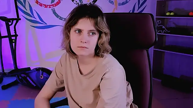 Snapshot of LolaAsmus chatting on 02.13.25 LolaAsmus online show from 02.13.25