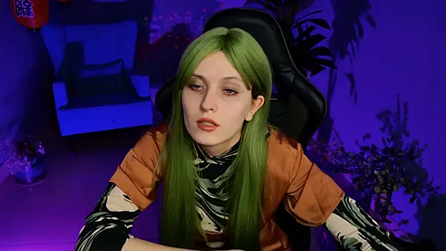 Snapshot of LolaAsmus chatting on 02.22.25 LolaAsmus online show from 02.22.25