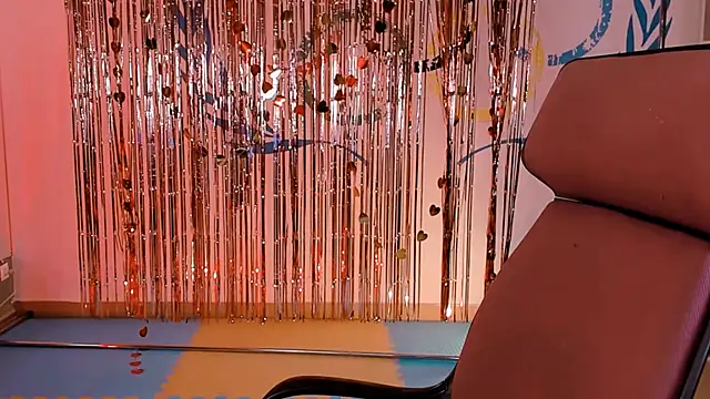 Snapshot of LolaAsmus chatting on 02.27.25 LolaAsmus online show from 02.27.25