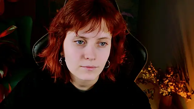 Snapshot of LolaAsmus chatting on 03.11.25 LolaAsmus online show from 03.11.25