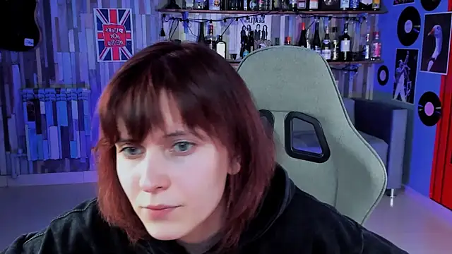 Snapshot of LolaAsmus chatting on 03.22.25 LolaAsmus online show from 03.22.25