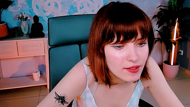 Snapshot of LolaAsmus chatting on 03.23.25 LolaAsmus online show from 03.23.25