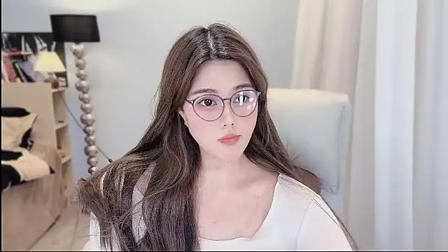 Strawberrybabyy1 online show from 12.18.24