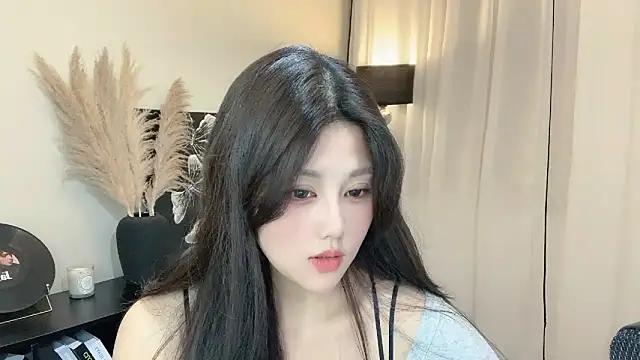 Strawberrybabyy1 online show from 03.08.25