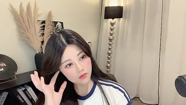 Strawberrybabyy1 online show from 03.13.25