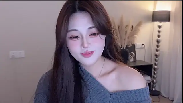 Strawberrybabyy1 online show from 12.17.25