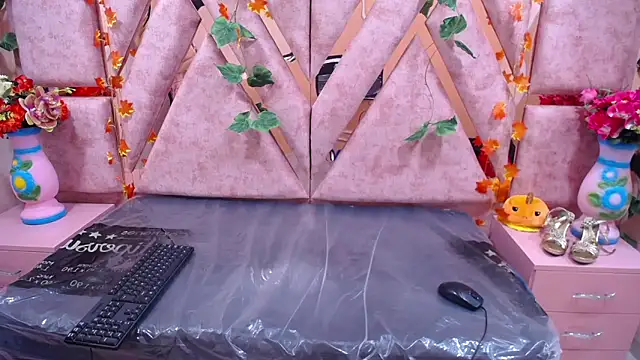 CataleyaLars20 online show from 02.03.25