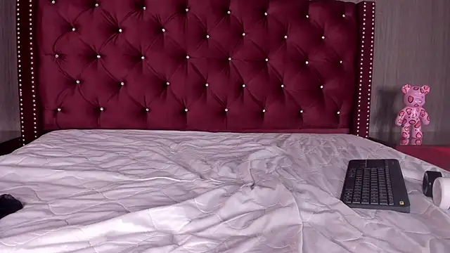 MilaHal  online show from 12.23.24