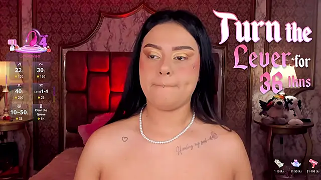 SoffiQueen online show from 01.08.26