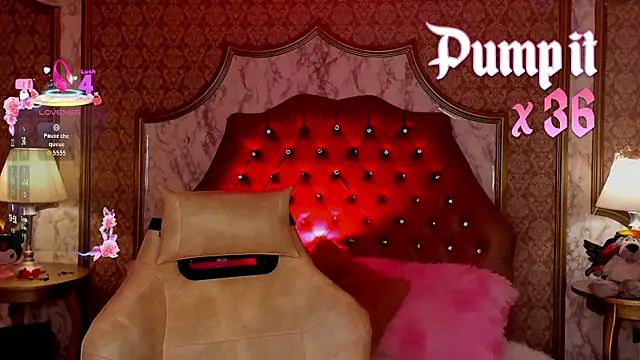 Snapshot of SoffiQueen chatting on 02.10.26 SoffiQueen online show from 02.10.26