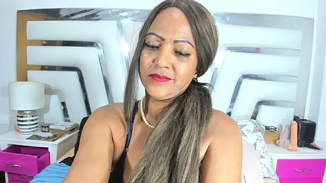 Snapshot of SaraaJhons chatting on 02.22.25 SaraaJhons online show from 02.22.25