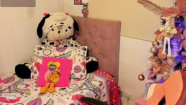 bruneettklaryss online show from 12.22.24