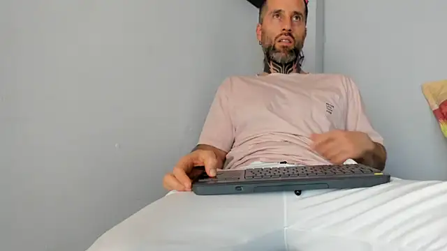 Antoniohot2024 online show from 02.21.25