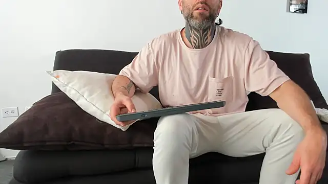 Antoniohot2024 online show from 02.26.25