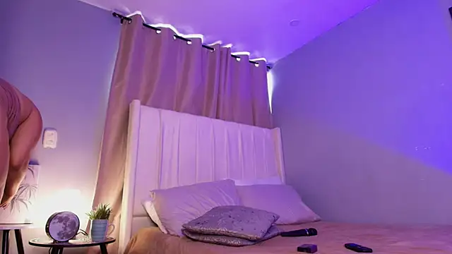 Shenoa1 online show from 12.02.25