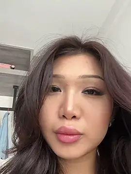 Mia Meow  online show from 02.17.25