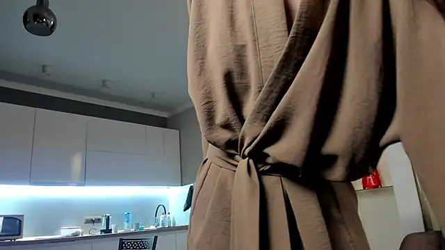 Emma Flin online show from 12.07.24