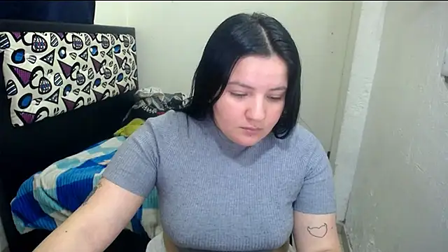 Snapshot of shopyymessyy chatting on 02.28.26 shopyymessyy online show from 02.28.26