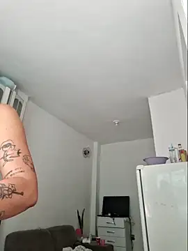 luuhcat09 online show from 11.14.25