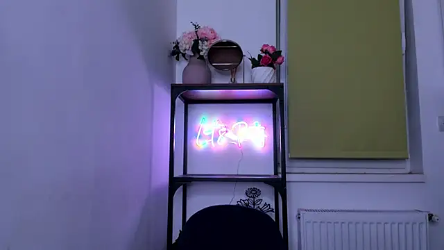 LaraStone69 online show from 09.25.25