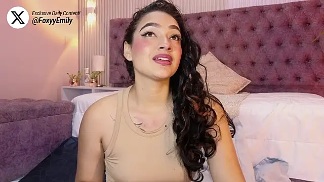 Snapshot of EMILYY_FOXY chatting on 02.24.26 EMILYY FOXY online show from 02.24.26