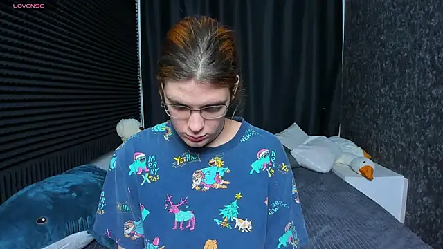 Snapshot of KIKI_Krash chatting on 02.11.25 KIKI Krash online show from 02.11.25