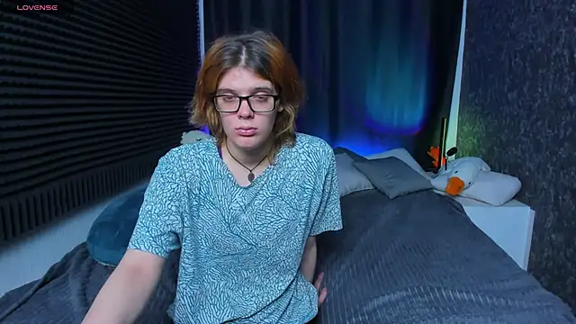 Snapshot of KIKI_Krash chatting on 03.01.25 KIKI Krash online show from 03.01.25