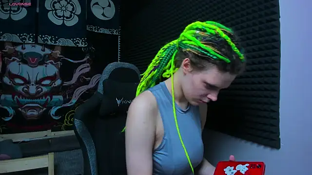 Snapshot of KIKI_Krash chatting on 10.07.25 KIKI Krash online show from 10.07.25