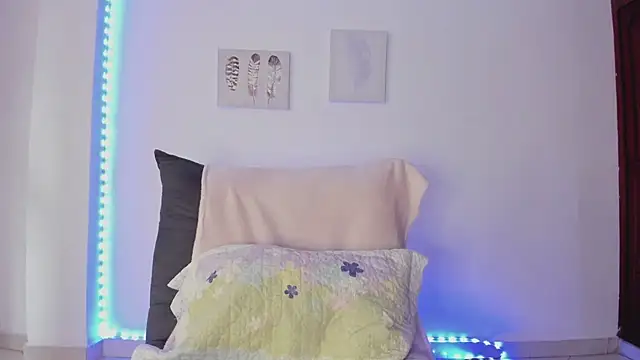 anniesweet- online show from 02.08.25