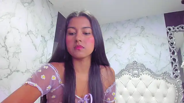 Snapshot of Emmy_Cute18 chatting on 01.27.25 Emmy Cute18 online show from 01.27.25