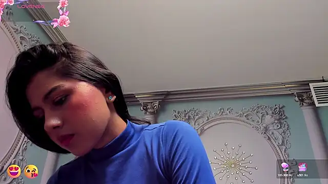 Snapshot of Emmy_Cute18 chatting on 02.15.25 Emmy Cute18 online show from 02.15.25