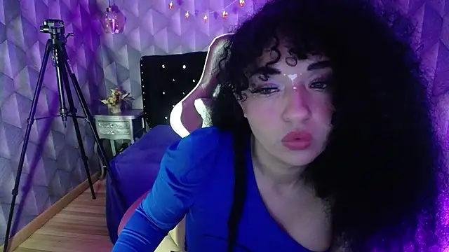 Snapshot of Sofiacowperx chatting on 02.16.25 Sofiacowperx online show from 02.16.25