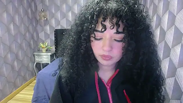 Snapshot of Sofiacowperx chatting on 03.02.25 Sofiacowperx online show from 03.02.25